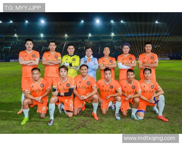 足球明星队出场气势磅礴瞬间展现球场风采与激情的完美时刻